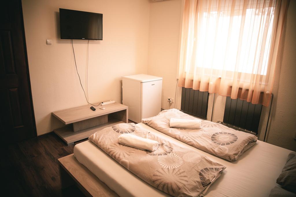 بودابست Hotel Central King الغرفة الصورة